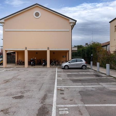 Elly'S Home Parcheggio Privato ラヴェンナ エクステリア 写真