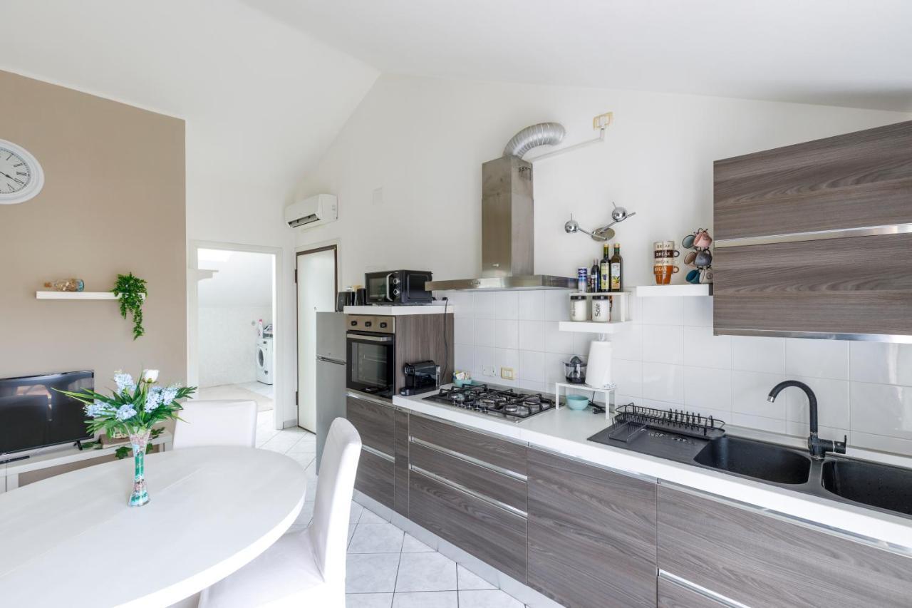 Elly'S Home Parcheggio Privato ラヴェンナ エクステリア 写真