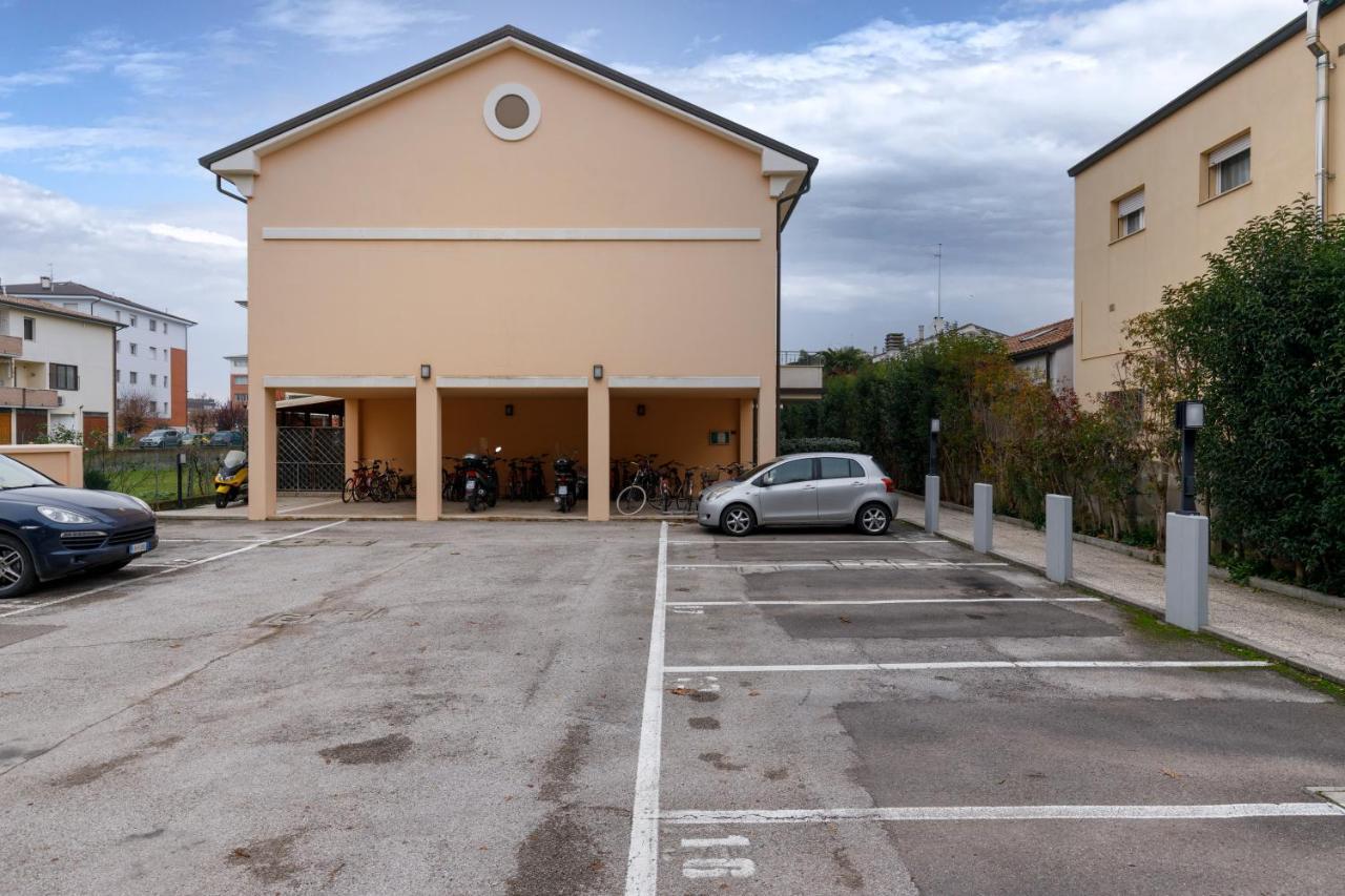 Elly'S Home Parcheggio Privato ラヴェンナ エクステリア 写真